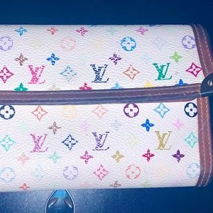 authentic mint condition louis vuitton wallet.